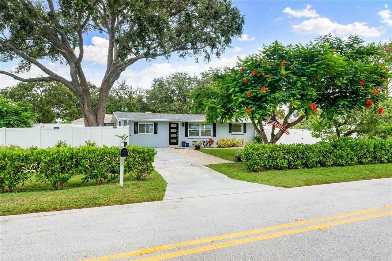 1911 Upper Beechwood Ave - Photo 2 of 46