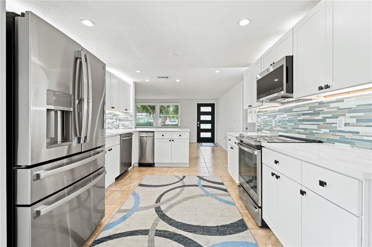 1911 Upper Beechwood Ave - Photo 7 of 46