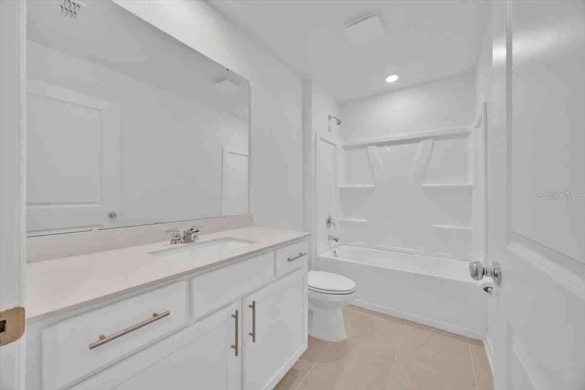 2398 Mckinley Dr - Photo 6 of 24