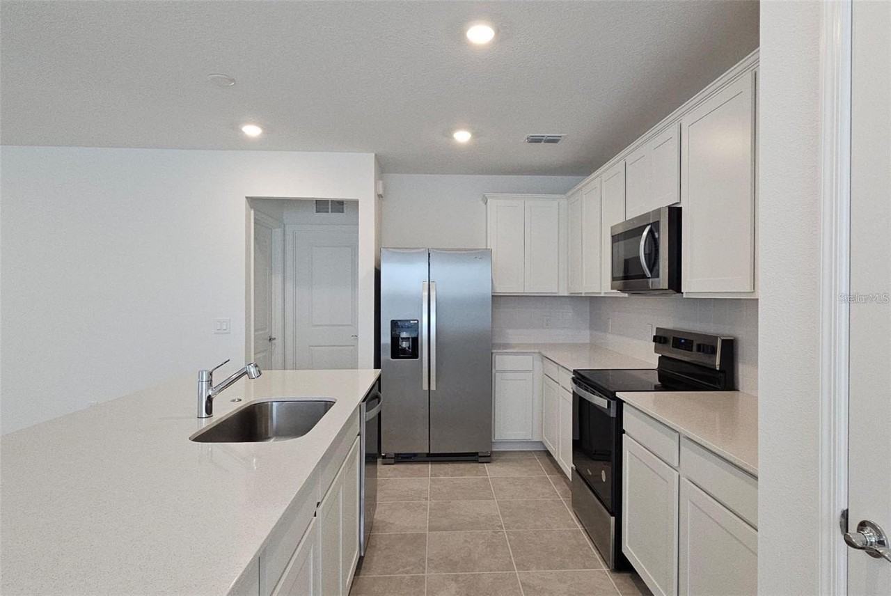 304 Woodsage Pl - Photo 6 of 30