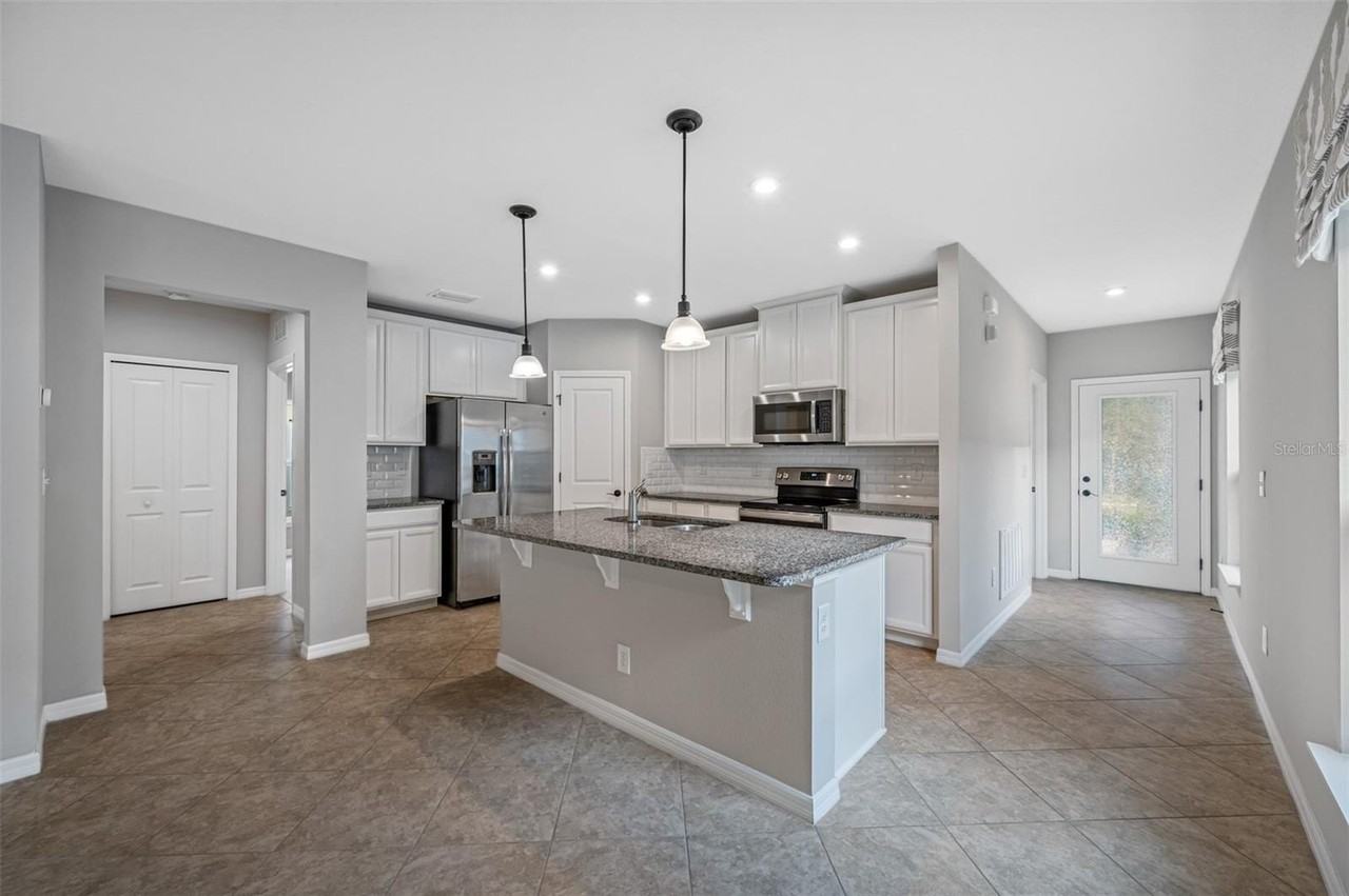 11230 High Noon Trl - Photo 7 of 40