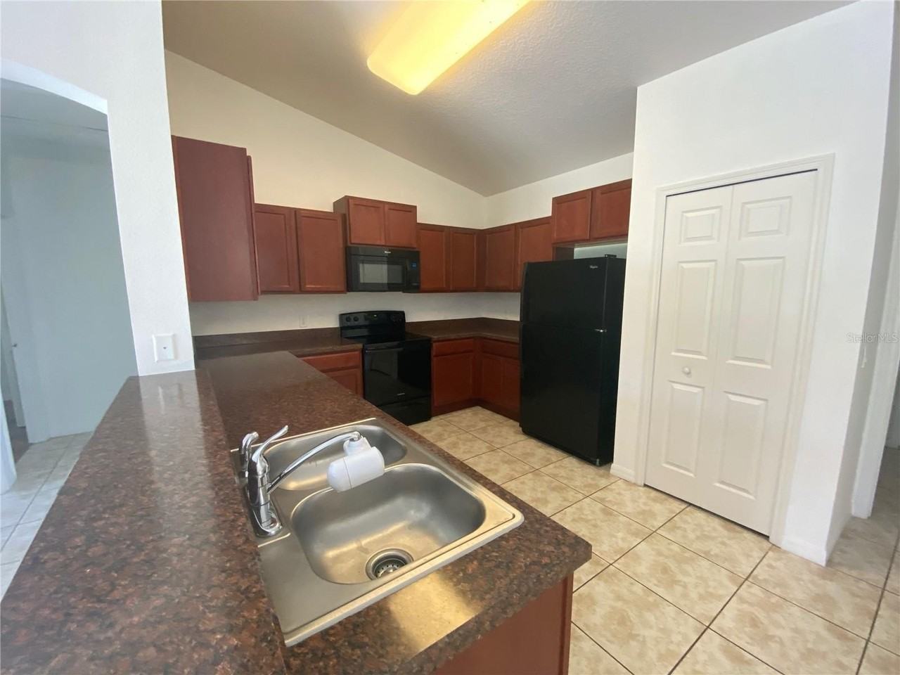 3645 Sail Harbor Drive - Photo 4 of 18