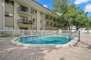 4610 W Gray St #308 - Photo 1 of 1
