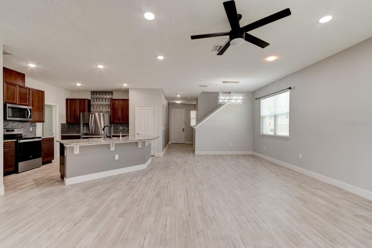 4885 Grassendale Ter - Photo 4 of 27