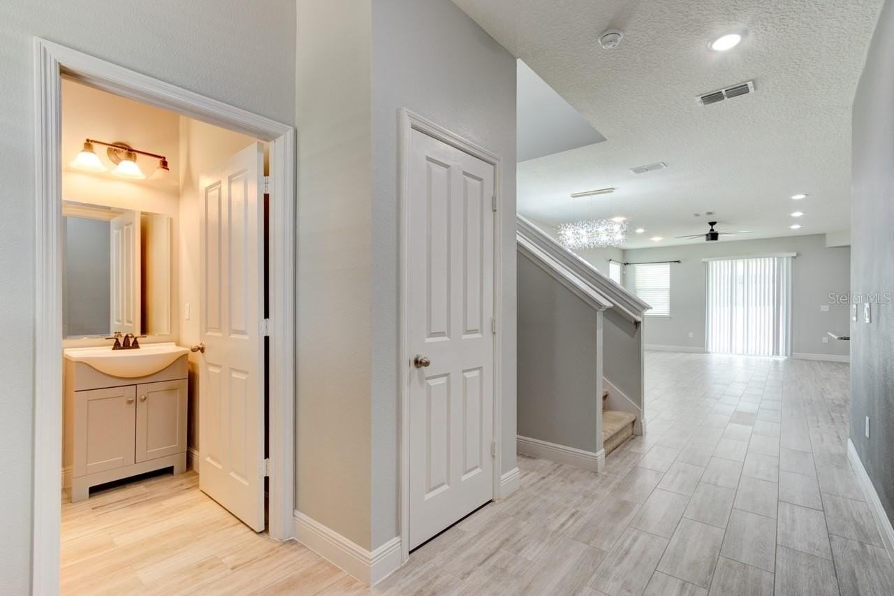 4885 Grassendale Ter - Photo 7 of 27