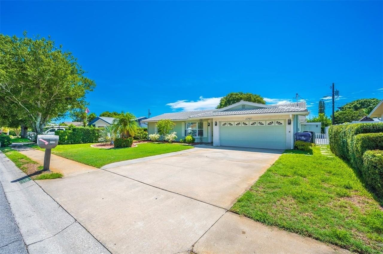 11290 142nd St - Photo 2 of 50