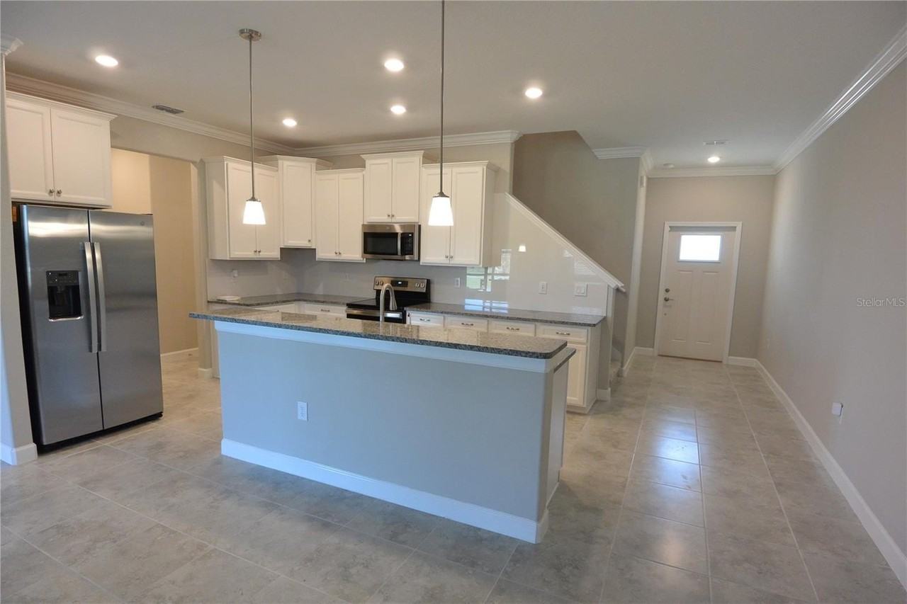 2277 Cerulean Sky Dr - Photo 7 of 29