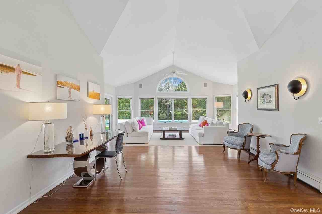 8 Niamogue Lane - Photo 3 of 33