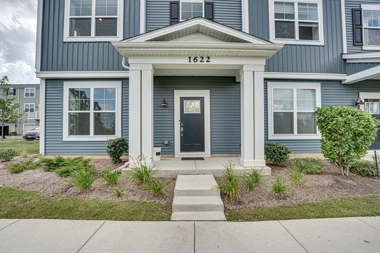 1622 Albany St - Photo 3 of 32