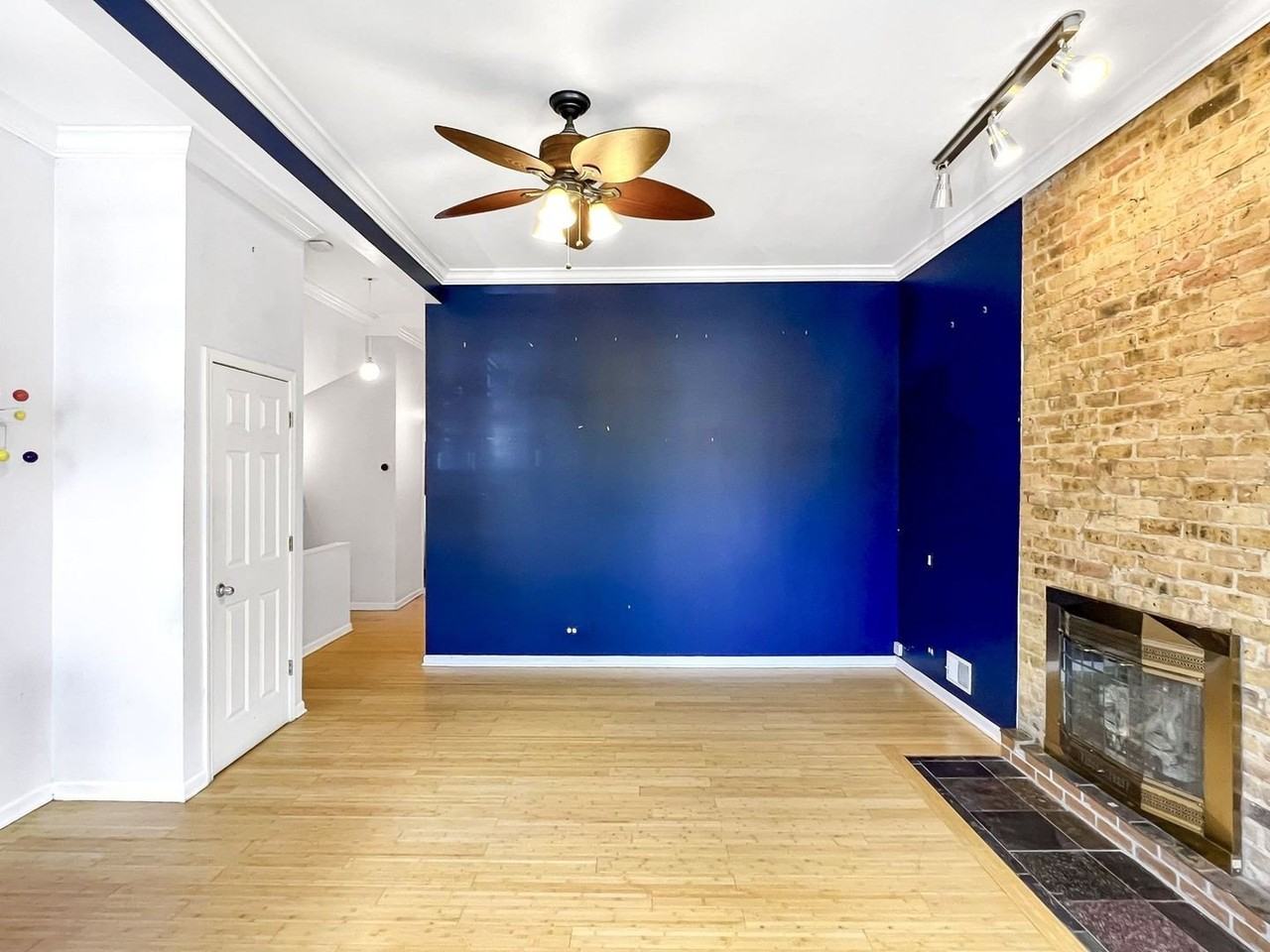 2649 W Evergreen Ave #1 - Photo 5 of 37