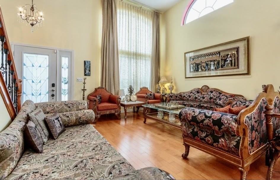 671 Wintergreen Cir - Photo 3 of 17