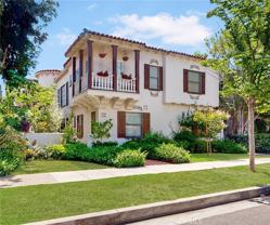 336 S Reeves Dr - Photo 1 of 1