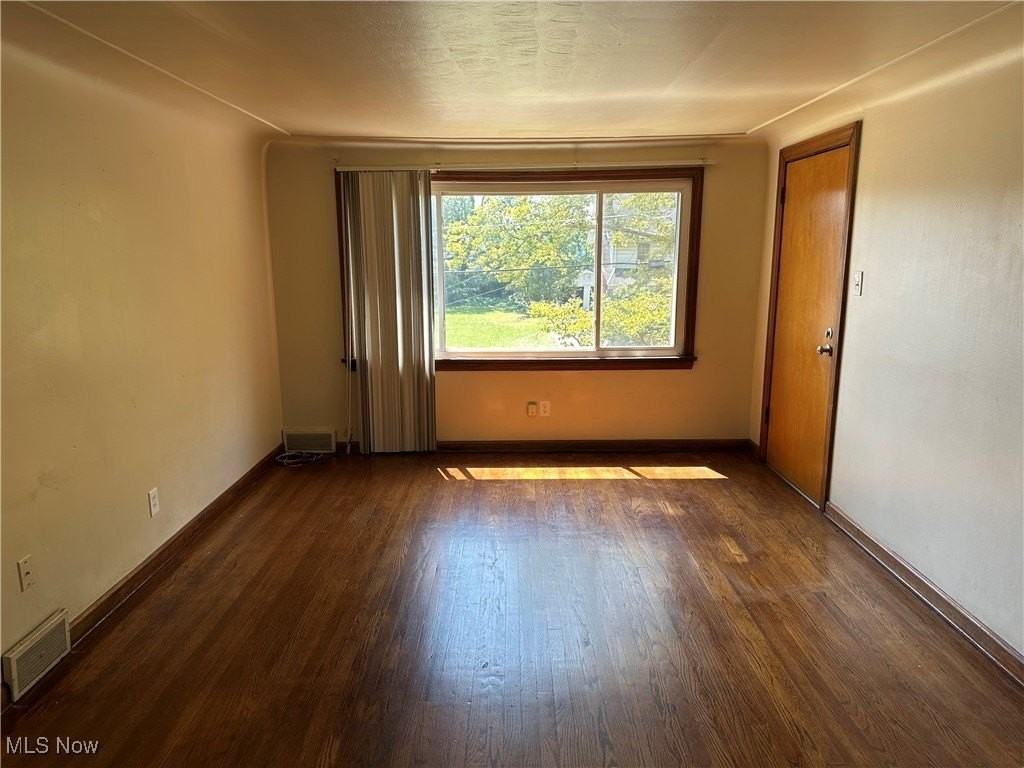 28 W Boston Ave - Photo 2 of 8