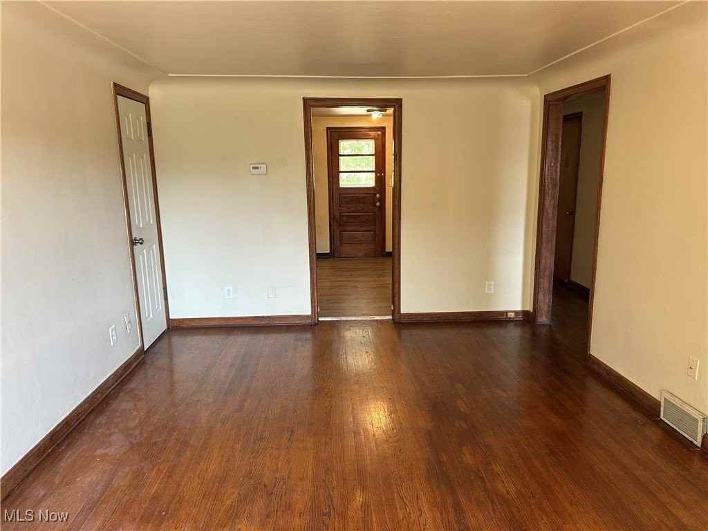 28 W Boston Ave - Photo 3 of 8