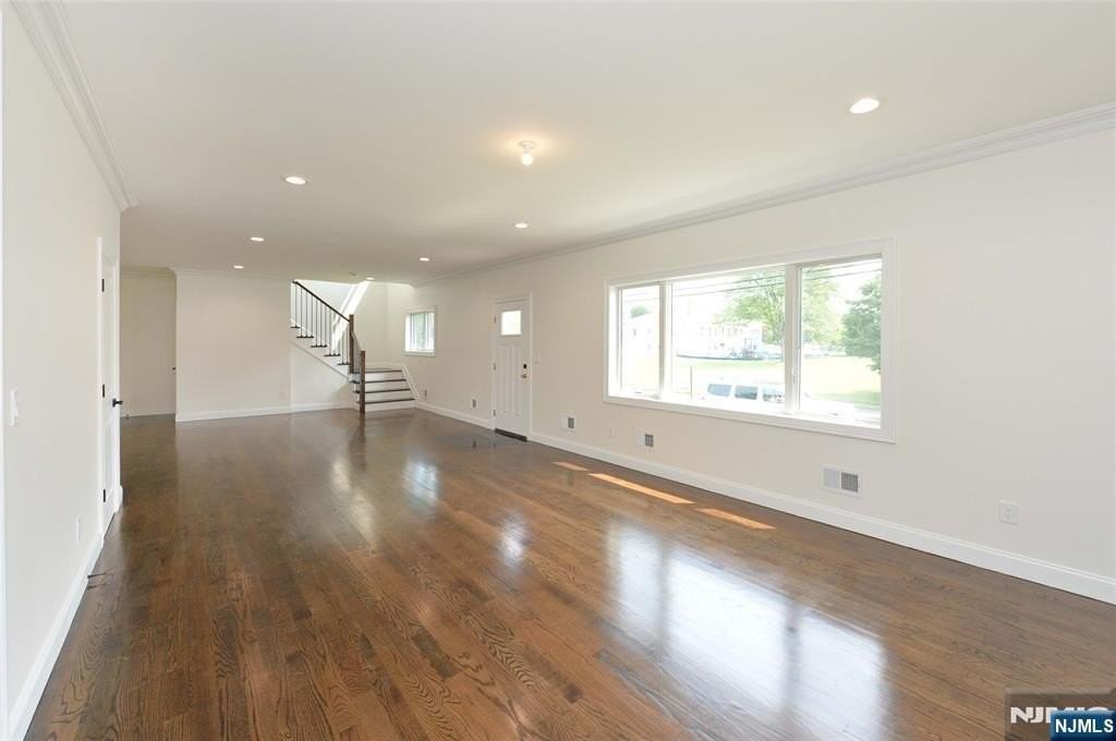 6-10 River Rd - Photo 2 of 27