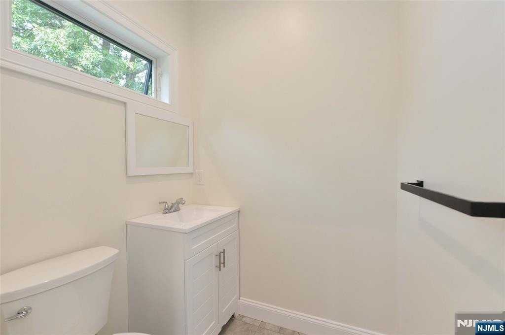 6-10 River Rd - Photo 5 of 27