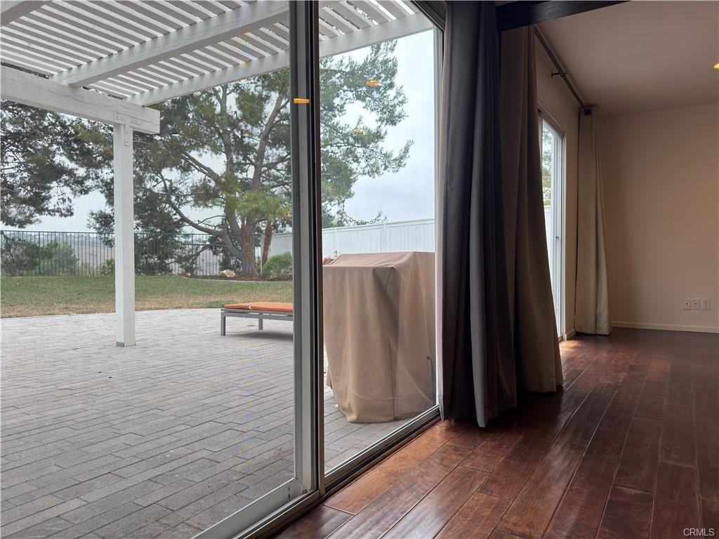 29 Gullwing - Photo 3 of 8