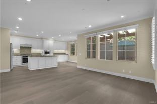 64 Bianco - Photo 1 of 1
