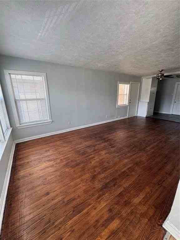 2203 Tolosa Dr - Photo 3 of 19