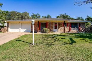 1104 Julie St - Photo 1 of 1