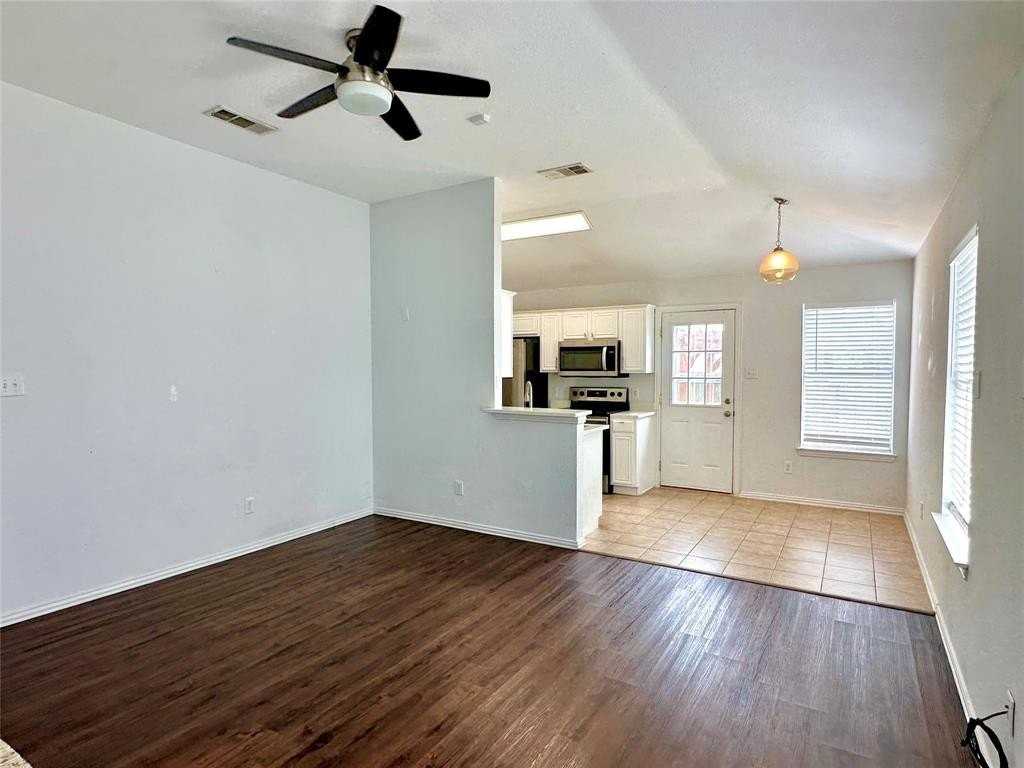 4924 Mountain Ridge Ln - Photo 4 of 24