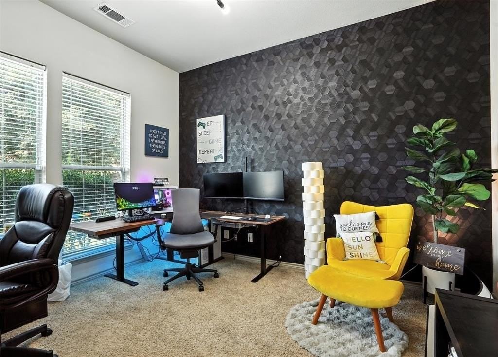 200 Thistle Rdg - Photo 5 of 31