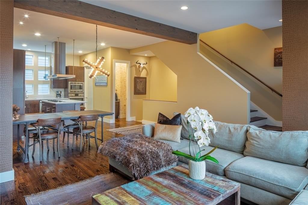 4610 Steel St - Photo 2 of 11