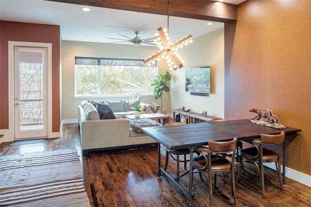 4610 Steel St - Photo 4 of 11