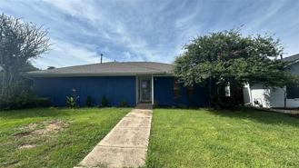 409 Stoneybrook Dr - Photo 1 of 1