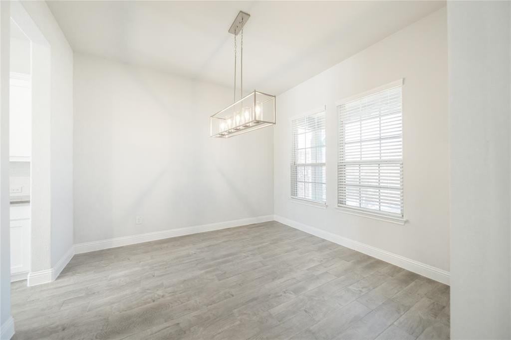 813 Bent Brook Rd - Photo 3 of 40