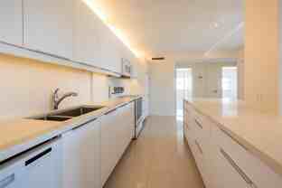 2555 Ne 11th St #902 - Photo 1 of 1
