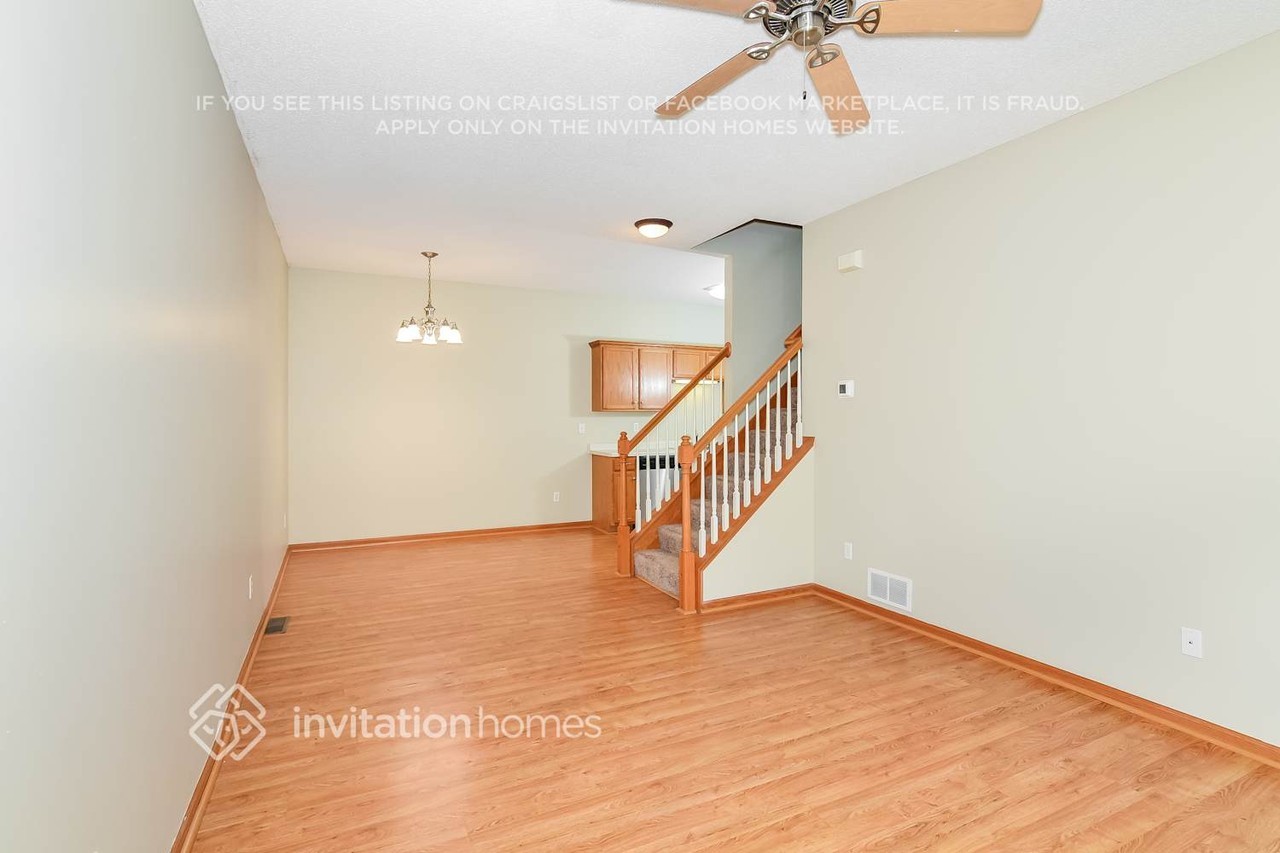 21204 N Morgan Dr - Photo 4 of 16