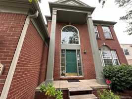 featured image of 4446 Sherwood Cir