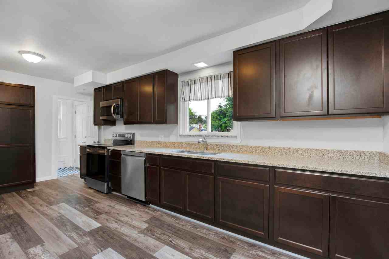 1753 College St - Photo 7 of 27