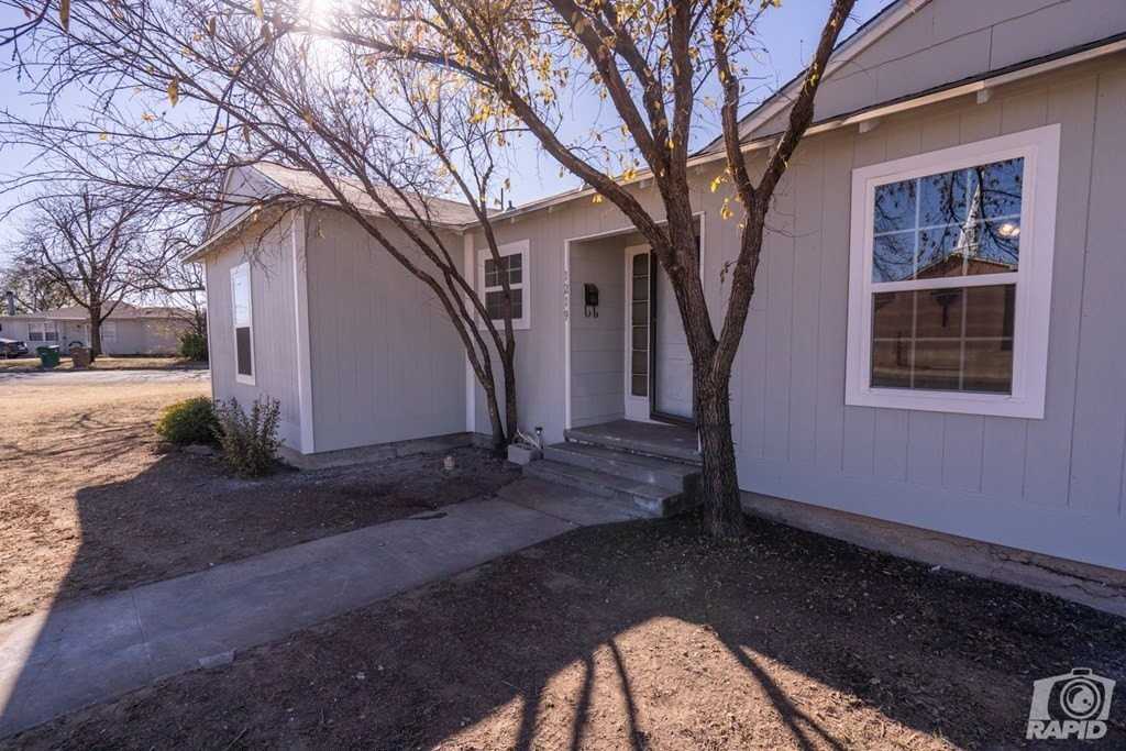 1219 S Bell St - Photo 3 of 23