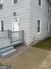 59 Railroad Ave - Photo 2 of 19