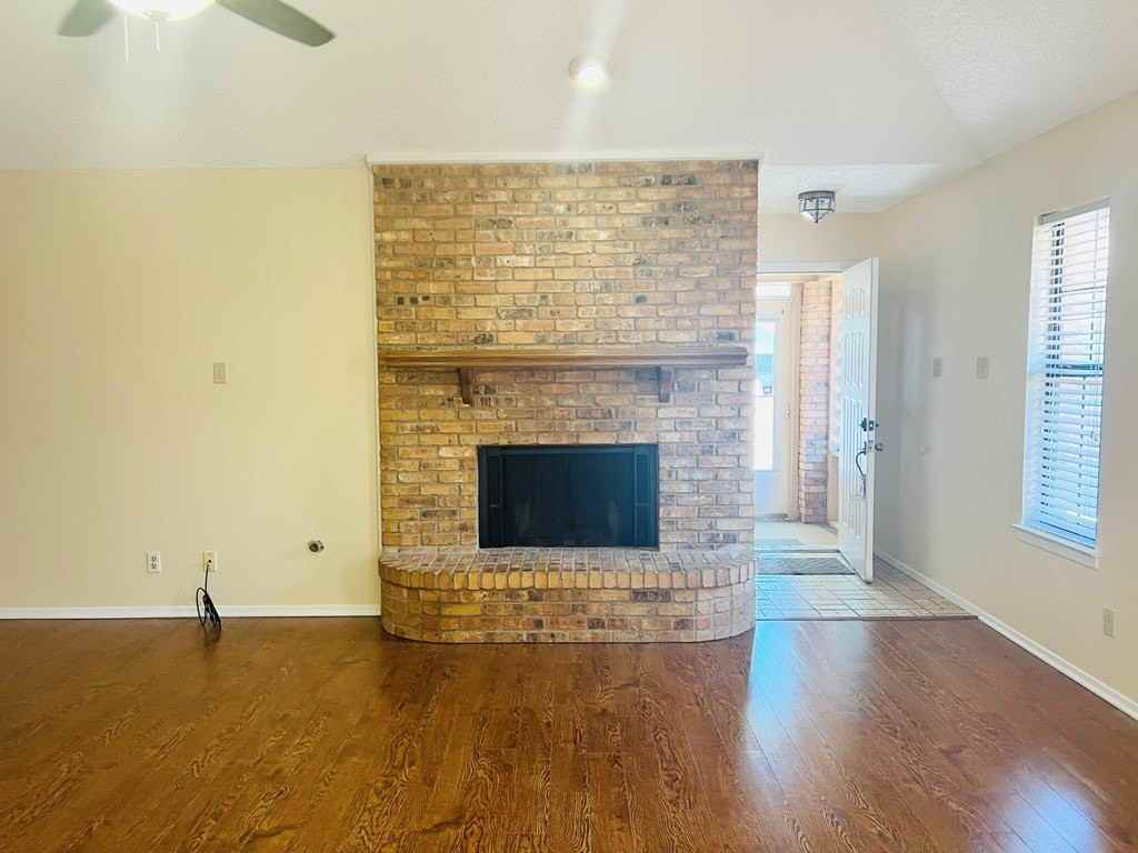 1627 Wyoming Ave - Photo 3 of 15