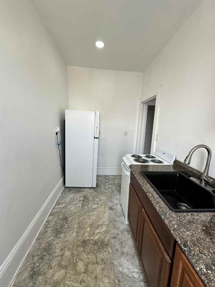 Edmondson Ave - Photo 3 of 6