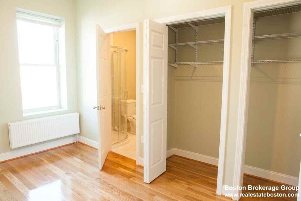 301 Dudley St #8 - Photo 3 of 5