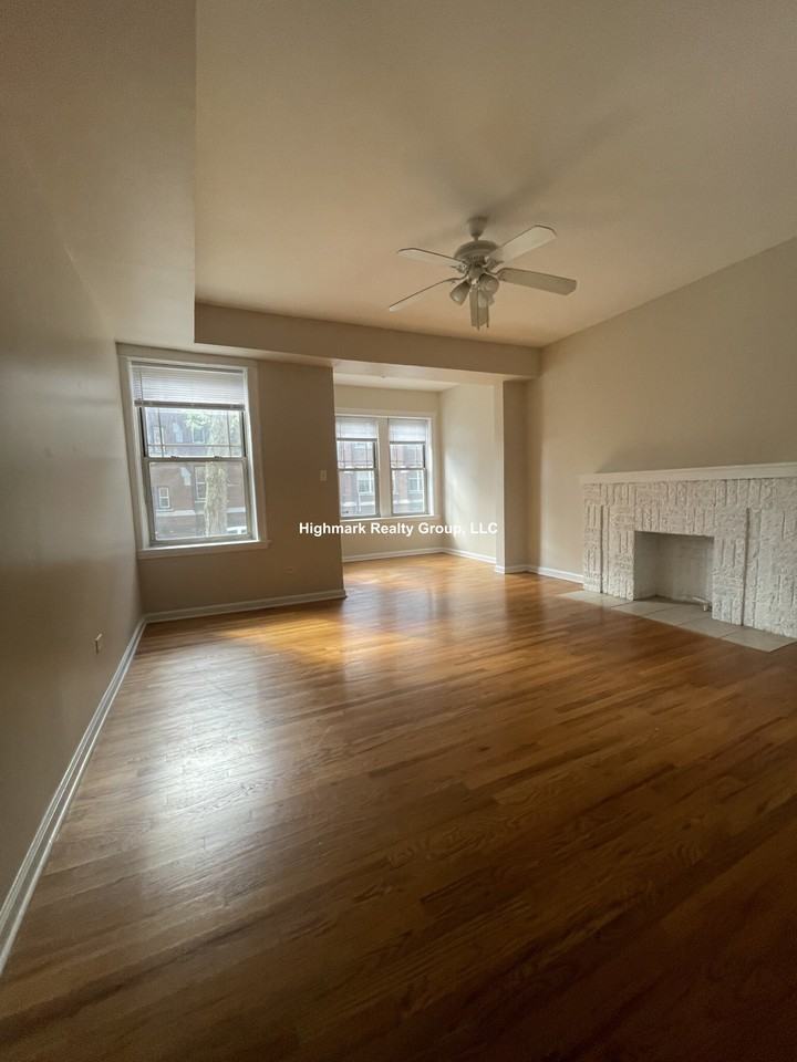 7507 N Greenview Ave #1A