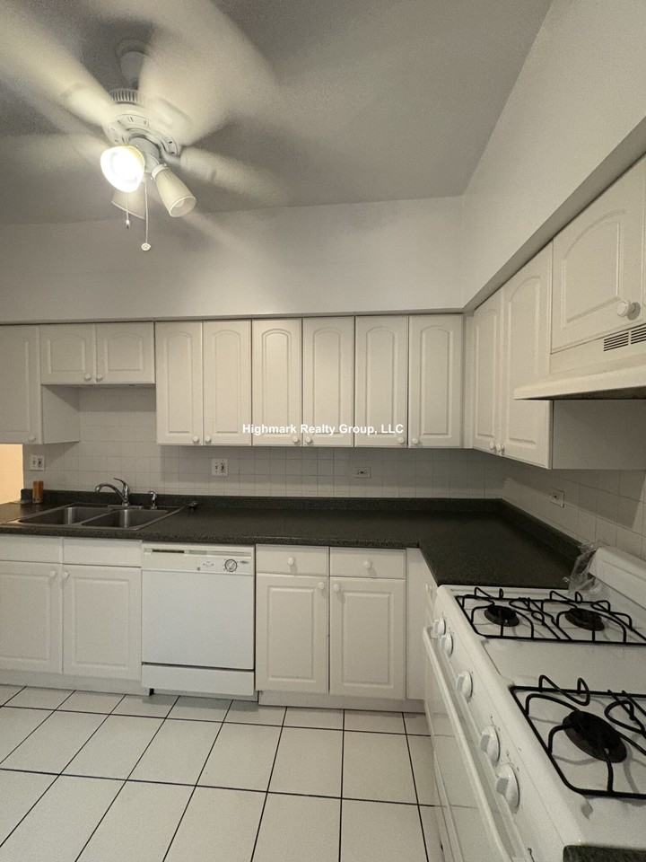 550 Elmwood Ave #A1 - Photo 2 of 13