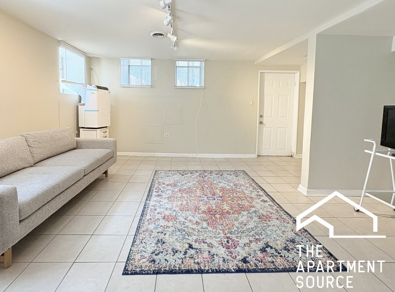 125 South Leavitt Street #B - Photo 4 of 11