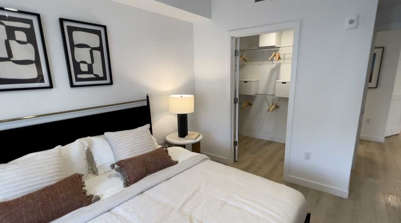 280 Ne 163rd St #310