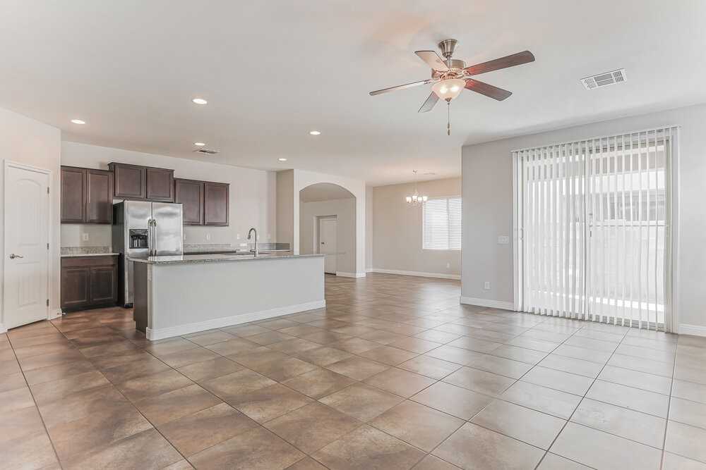 1946 N 55th Pl - Photo 5 of 17