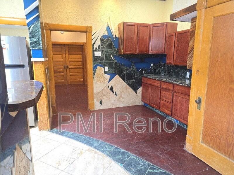 334 Moran St #A - Photo 3 of 13