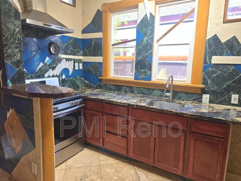 334 Moran St #A - Photo 4 of 13