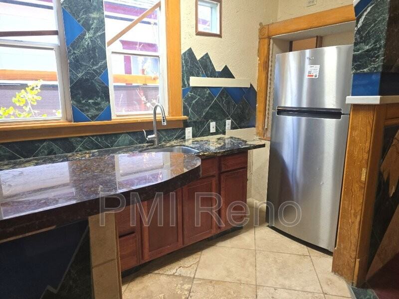 334 Moran St #A - Photo 5 of 13
