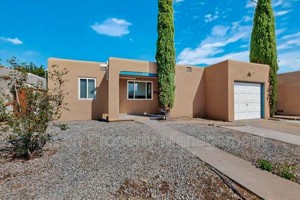 featured image of 1028 Princeton Dr Ne