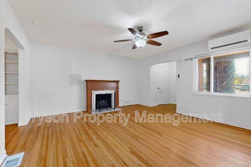 1028 Princeton Dr Ne - Photo 4 of 28