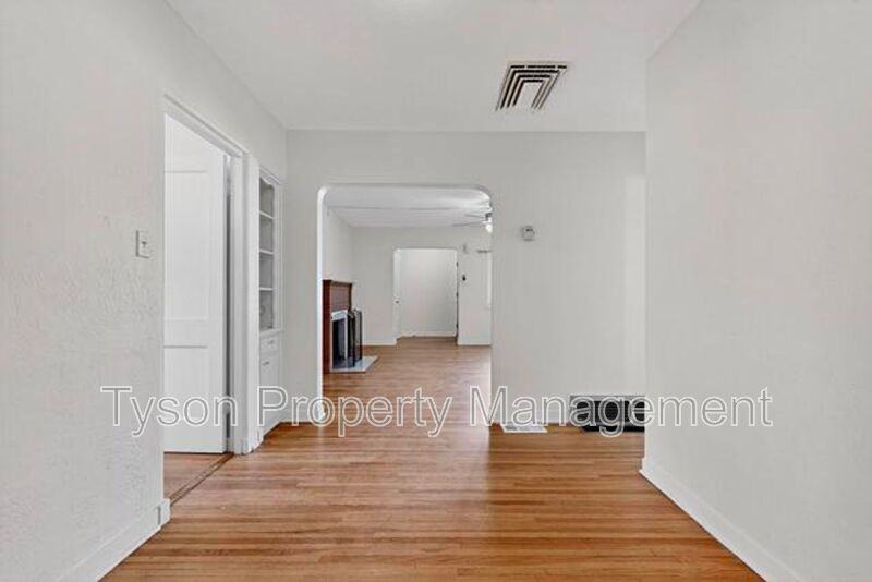 1028 Princeton Dr Ne - Photo 6 of 28